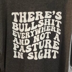 Bull country graphic tee